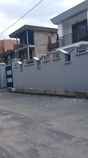 6bdrm House in የሚሸጥ ፌኒሽግ የቀርው አያት, Bole for sale