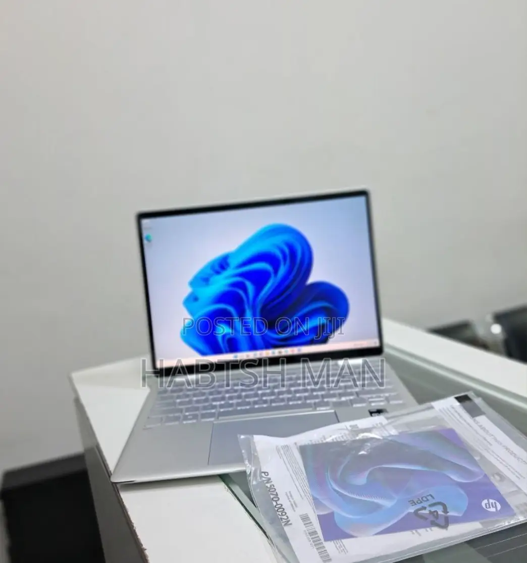 New Laptop HP Spectre X360 8GB Intel Core I5 SSD 512GB