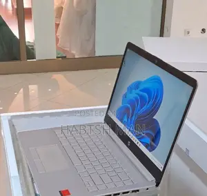 New Laptop HP Stream Notebook 8GB Intel Core I5 HDD 1T