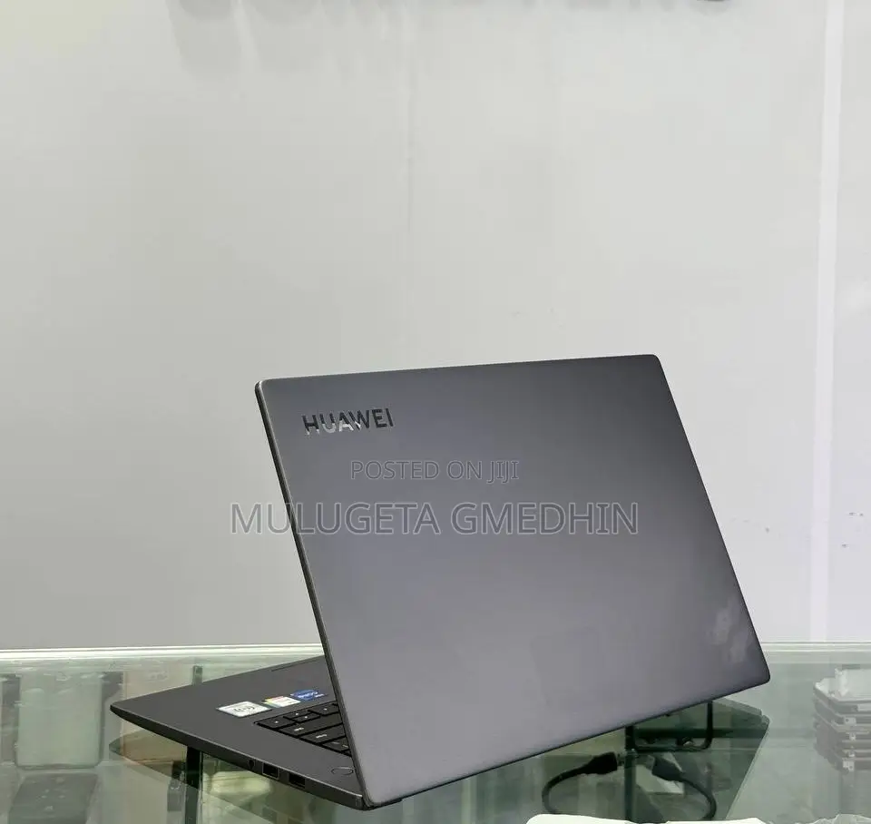 Laptop Huawei MateBook 13 WRT-W19E 8GB Intel Core I7 SSD 512GB