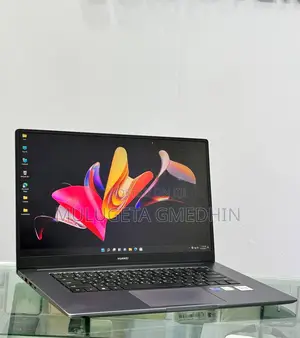Laptop Huawei MateBook 13 WRT-W19E 8GB Intel Core I7 SSD 512GB