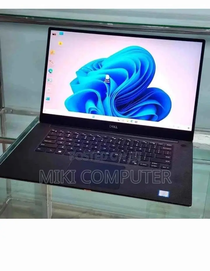 New Laptop Dell XPS 15 32GB Intel Core i7 SSD 512GB