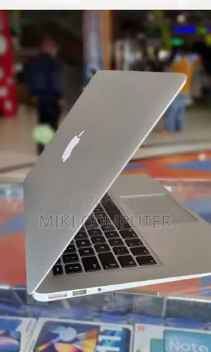 New Laptop Apple MacBook Air 2013 4GB Intel Core I5 SSD 256GB