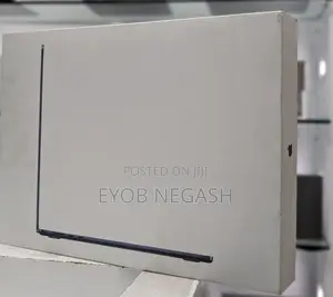 Photo - New Laptop Apple MacBook Air 2023 M2 8GB Apple M2 SSD 256GB