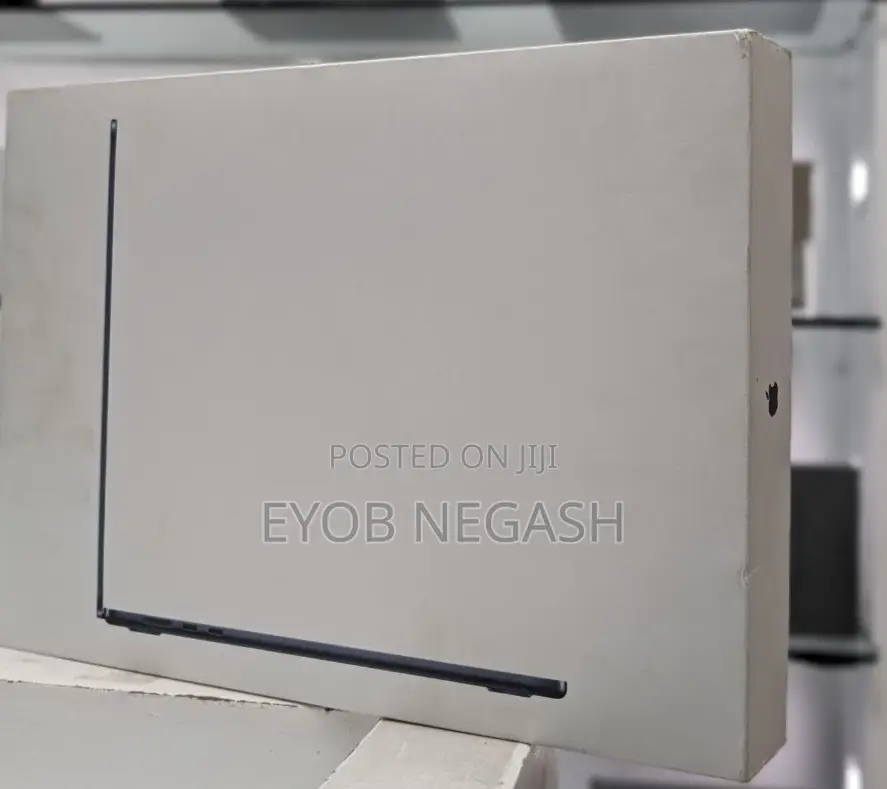 New Laptop Apple MacBook Air 2023 M2 8GB Apple M2 SSD 256GB