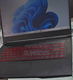 New Laptop MSI GE66 Raider 16GB Intel Core I7 SSD 512GB