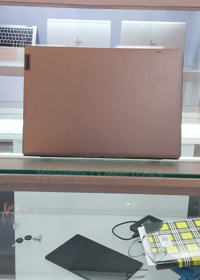 New Laptop Lenovo IdeaPad Z560 12GB AMD Ryzen 3 SSD 256GB