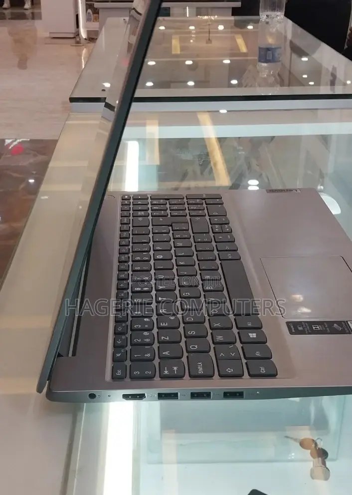 New Laptop Lenovo IdeaPad Z560 12GB AMD Ryzen 3 SSD 256GB