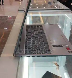 New Laptop Lenovo Ideapad 3 12GB AMD Ryzen 3 SSD 256GB