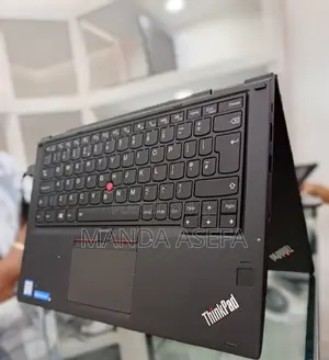 Photo - New Laptop Lenovo ThinkPad Yoga 370 8GB Intel Core I7 SSD 512GB