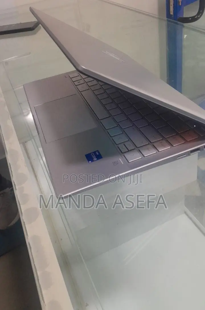 New Laptop HP Pavilion 14 8GB Intel Core I7 SSD 512GB