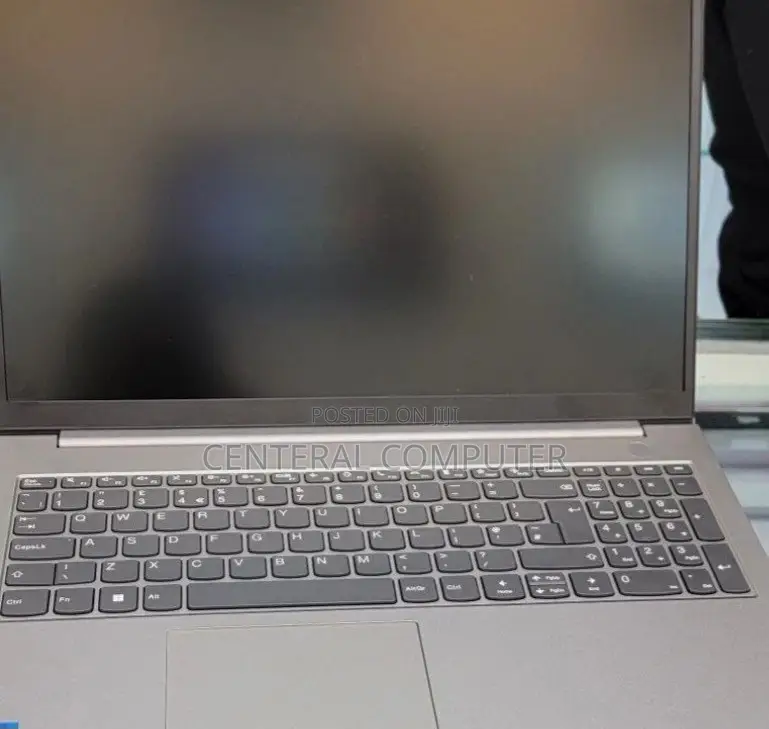 New Laptop Lenovo ThinkBook 15 8GB Intel Core I5 SSD 512GB