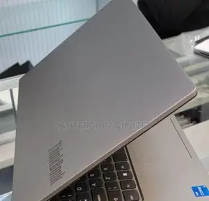 New Laptop Lenovo ThinkBook 15 8GB Intel Core I5 SSD 512GB