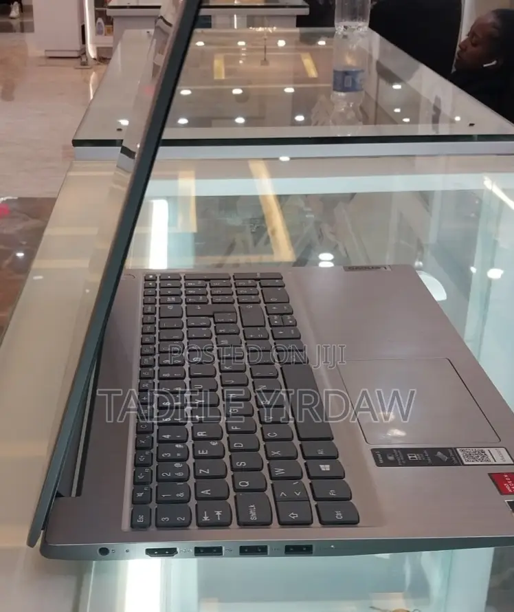 New Laptop Lenovo Ideapad 3 12GB AMD Ryzen 3 SSD 256GB