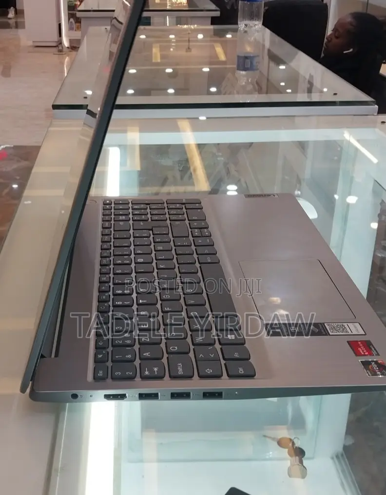 New Laptop Lenovo Ideapad 3 12GB AMD Ryzen 3 SSD 256GB