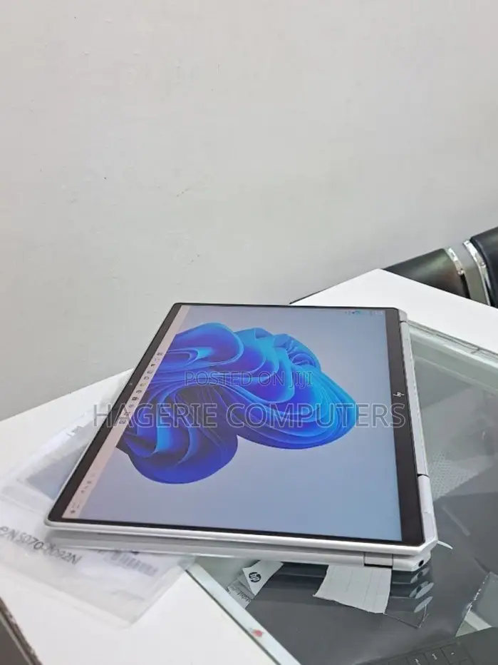 New Laptop HP Spectre 8GB Intel Core I5 SSD 512GB