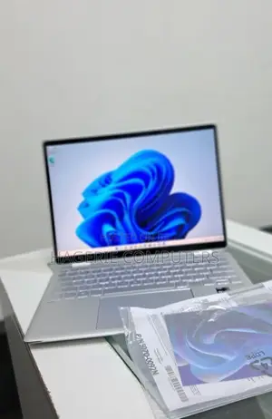 New Laptop HP Spectre 8GB Intel Core I5 SSD 512GB