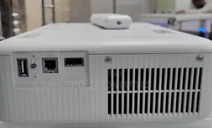 Brand New Epson Projector CO-W01 Epson