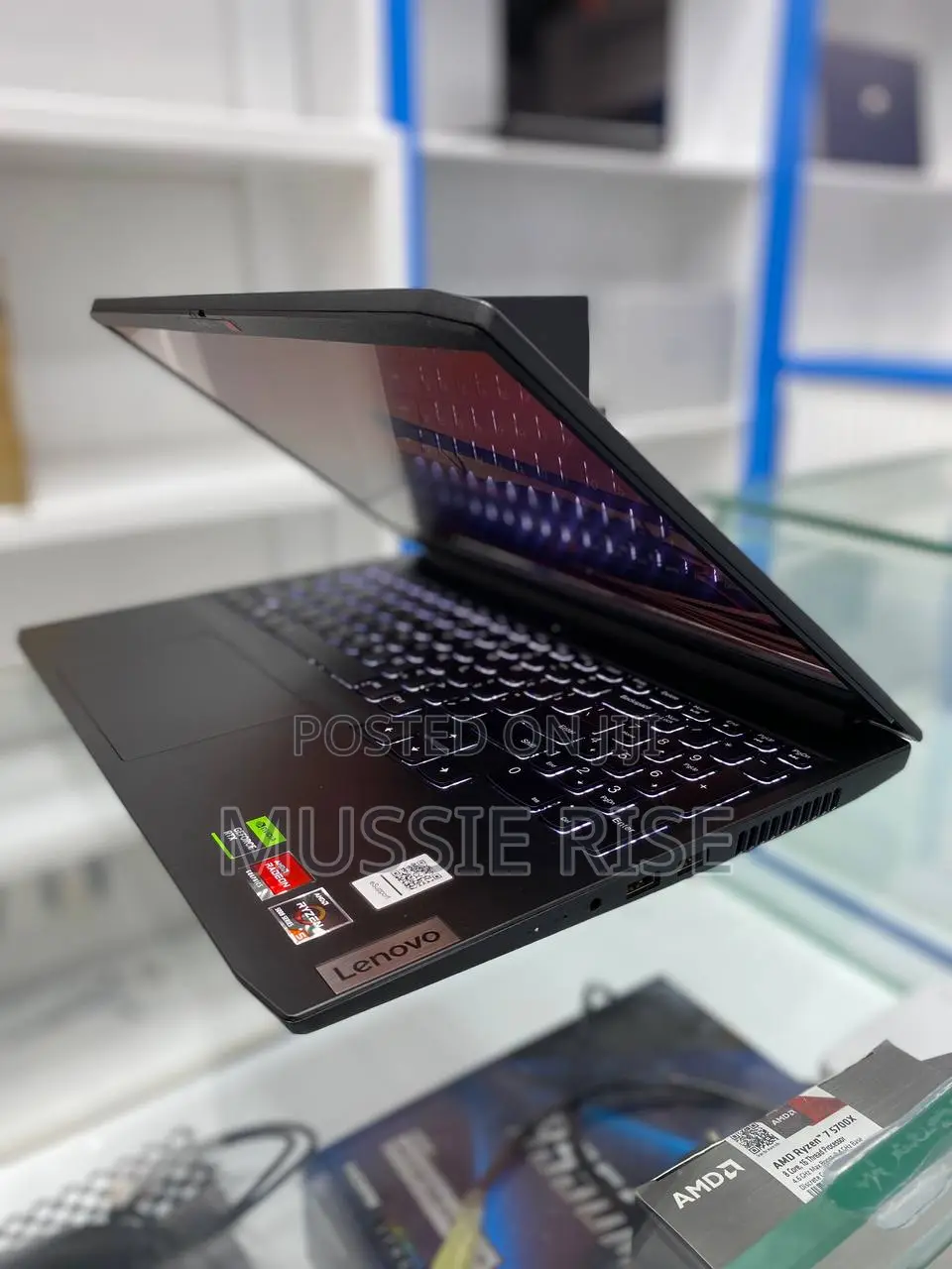 New Laptop Lenovo IdeaPad Z710 8GB AMD Ryzen 5 SSD 512GB