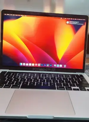 New Laptop Apple MacBook Pro 2020 M1 8GB Apple M1 Pro SSD 256GB