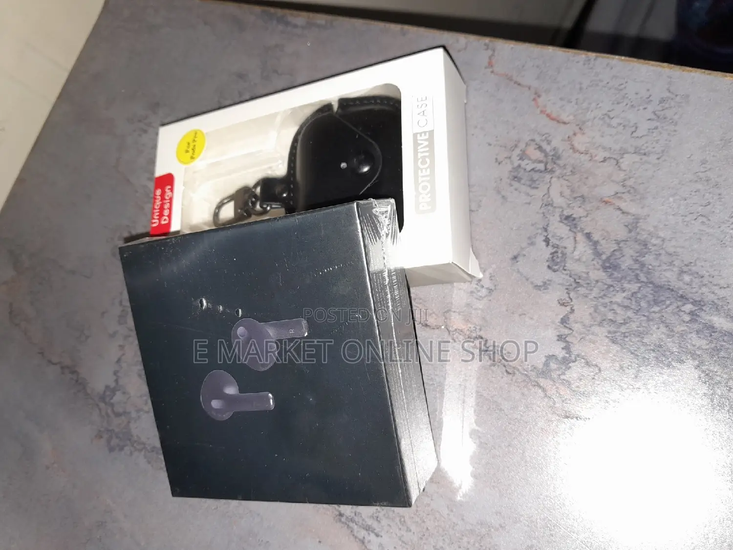 Orignal 3rd Generation With Protecton Case