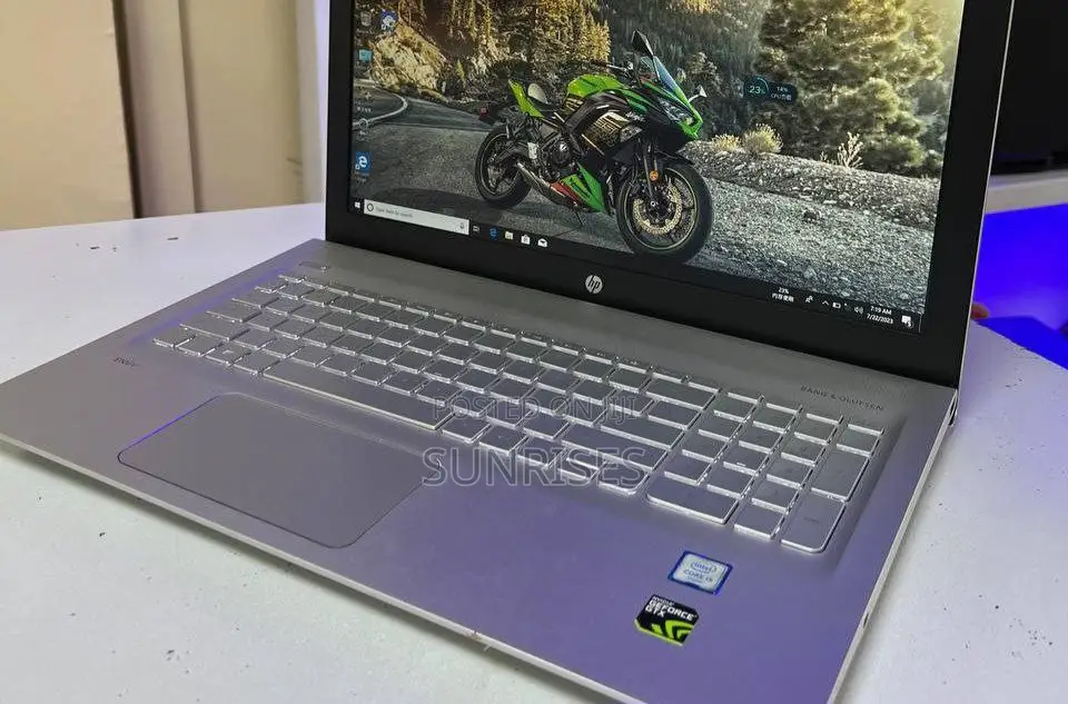 New Laptop HP Envy 15t 8GB Intel Core I5 HDD+SSD 512GB