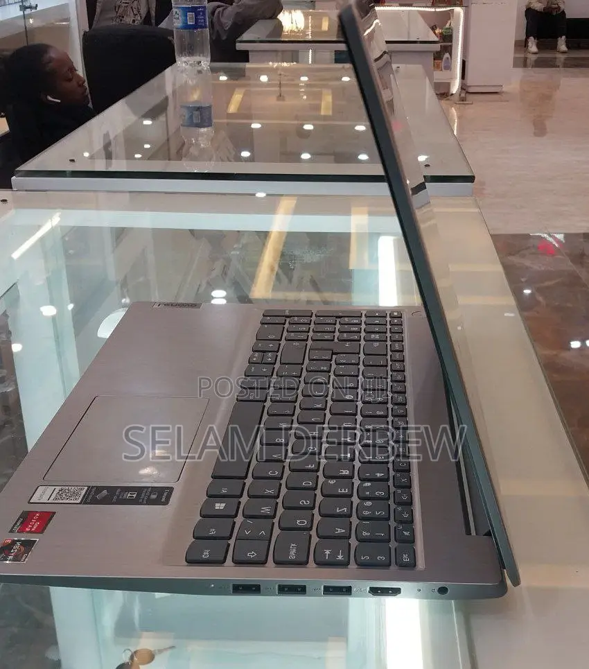 New Laptop Lenovo IdeaPad 1 12GB AMD Ryzen 3 SSD 256GB