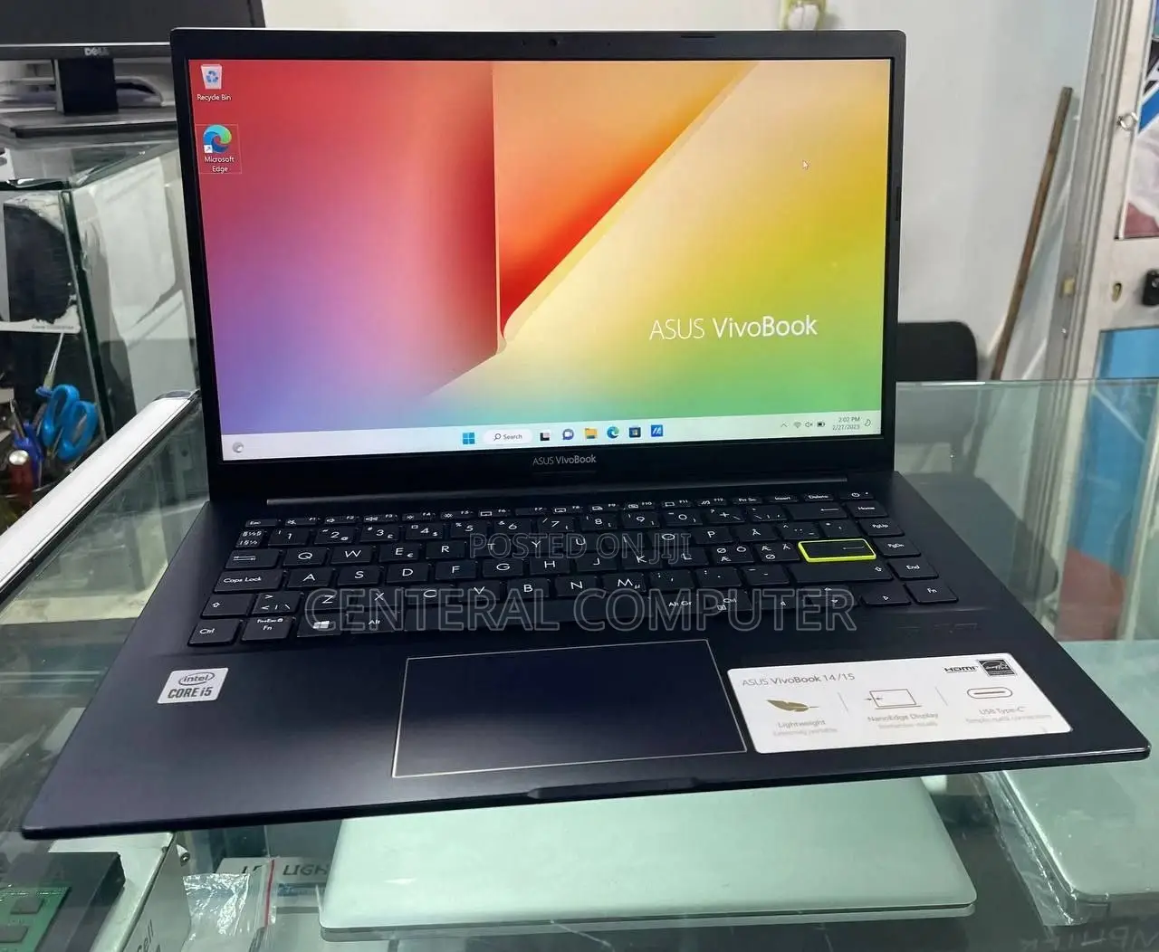 New Laptop Asus VivoBook E12 E203NAH 8GB Intel Core I7 SSD 512GB