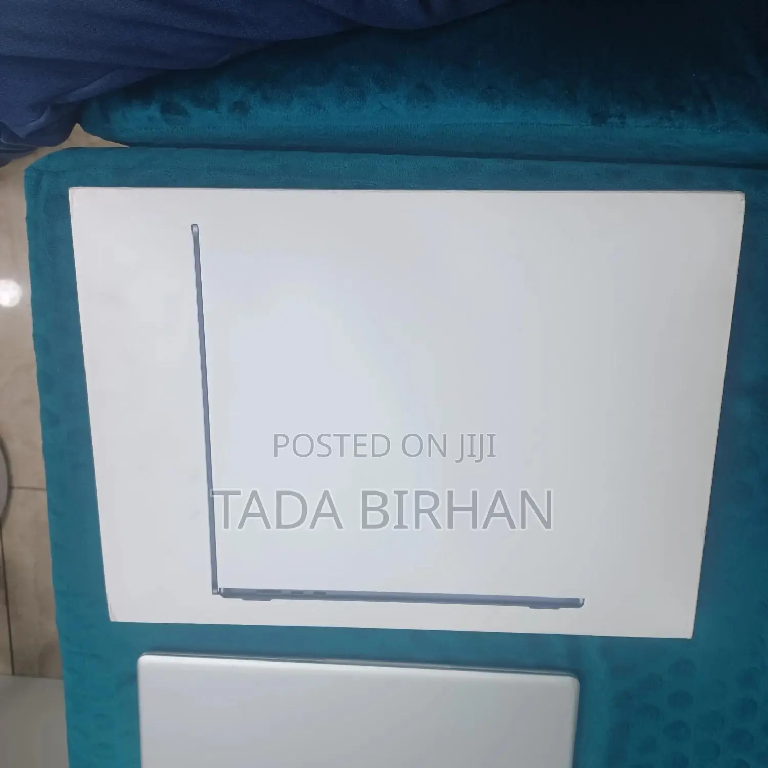 New Laptop Apple MacBook Air 2022 M2 8GB Apple M2 SSD 256GB