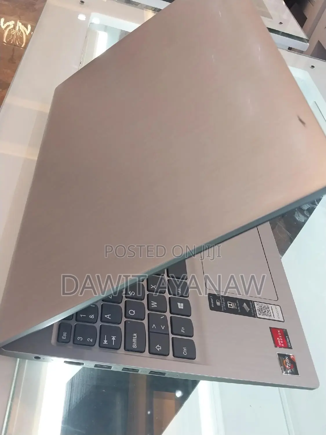 New Laptop Lenovo 12GB AMD Ryzen 3 SSD 256GB