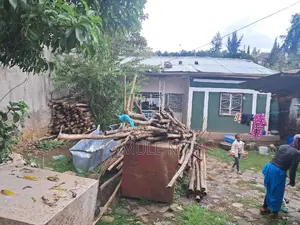 5bdrm House in Abem Kara, Yeka for sale