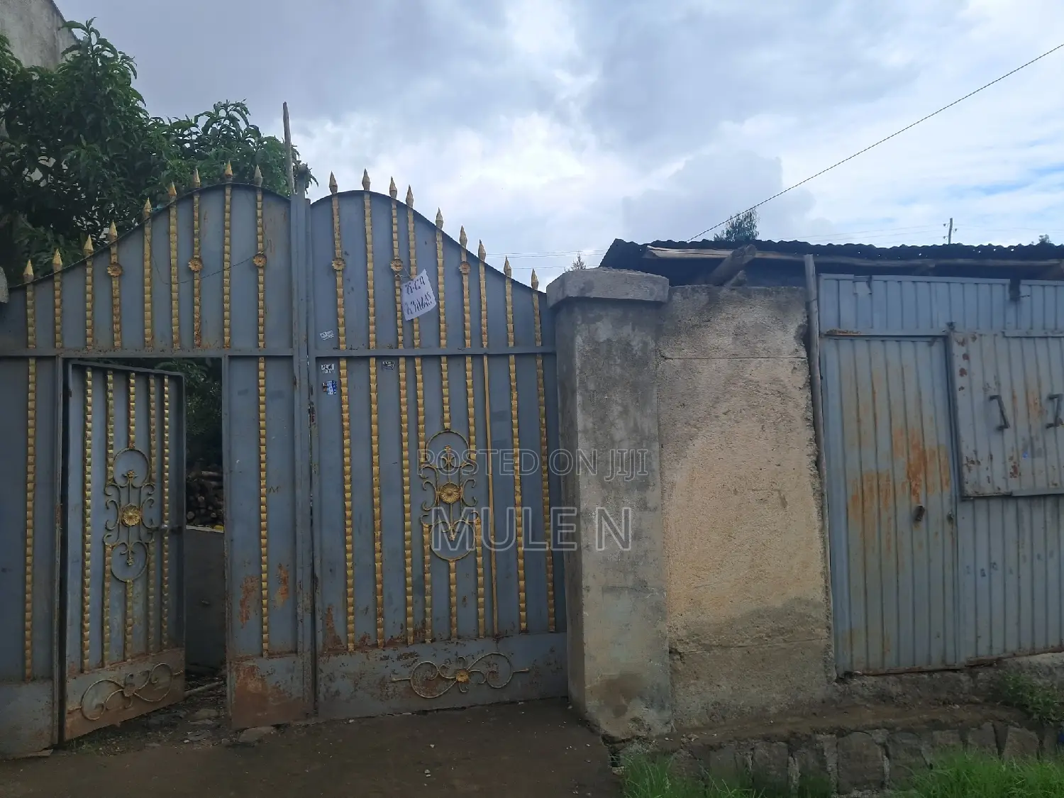 5bdrm House in Abem Kara, Yeka for sale