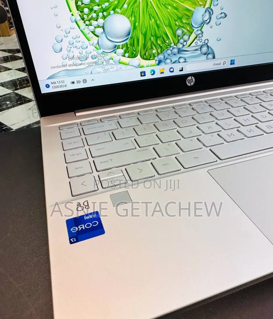 New Laptop HP Pavilion 15 8GB Intel Core I5 SSD 256GB