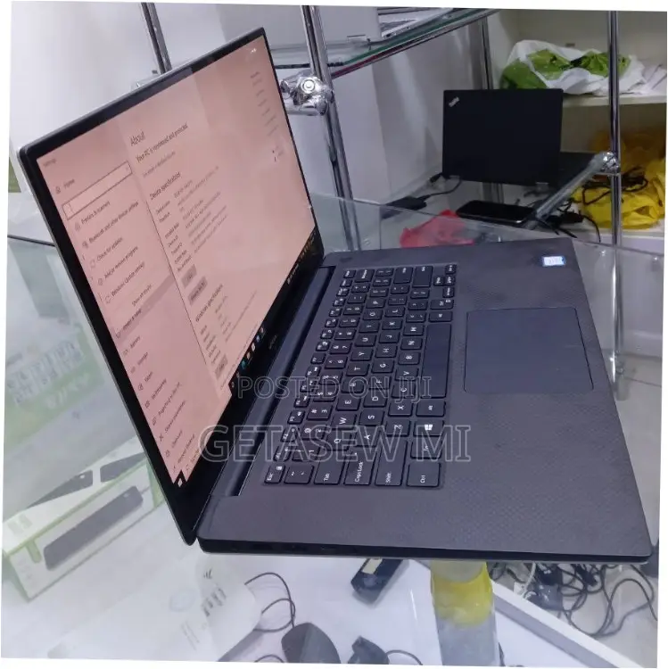New Laptop Dell Precision 5520 32GB Intel Core I9 SSD 512GB