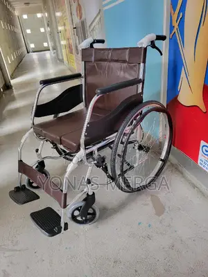 Wheelchair ኻሊቲ ያለዉ Yuwell ብራንድ/Wheelchair/በራስ ሚነዳ/Wheelchair