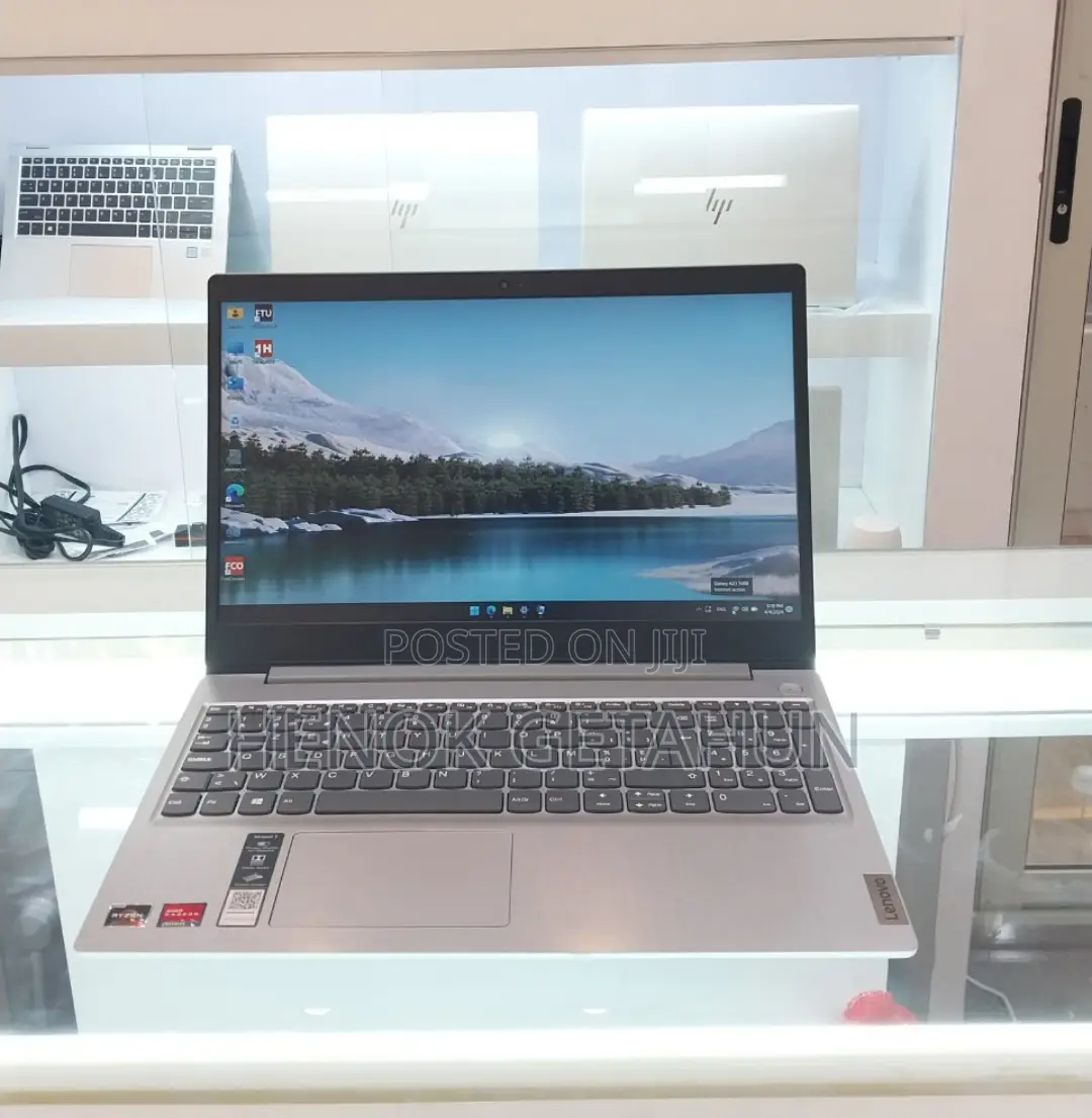 New Laptop Lenovo Ideapad 3 12GB AMD Ryzen 3 SSD 256GB