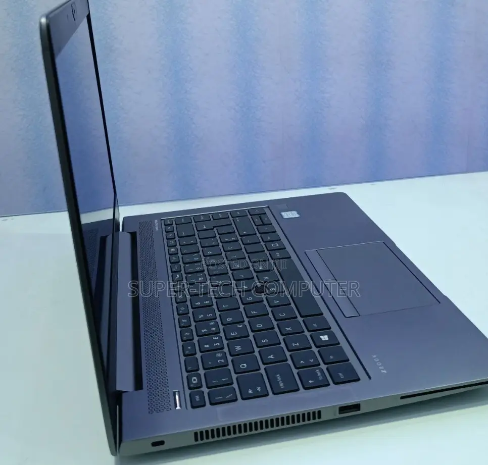 New Laptop HP ZBook Studio G5 16GB Intel Core I5 SSD 512GB