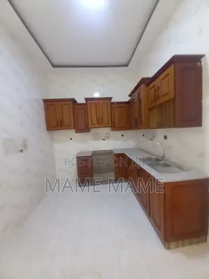 5bdrm Villa in Addis Abeba, Bole for sale