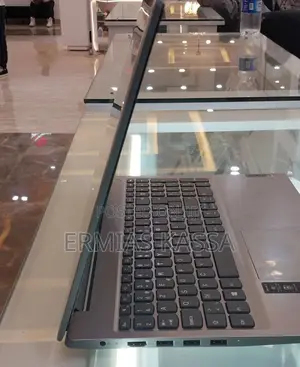 New Laptop Lenovo Ideapad 3 12GB AMD Ryzen 3 SSD 256GB