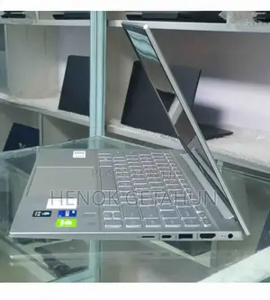 New Laptop HP Stream Notebook 16GB Intel Core I7 SSD 512GB