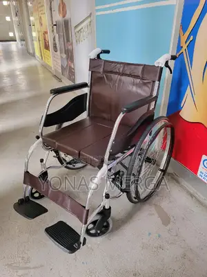 Toilet/Folding Wheelchair/ለህሙማን መሰረታዊ መገልገያ/Wheelchair