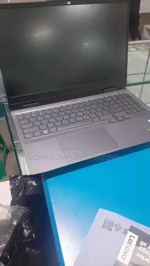 New Laptop Lenovo 8GB Intel Core I5 SSD 512GB