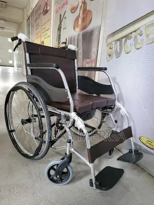 Potty Wheelchair /ሽንት "ቤት ተፀዳድተዉ ፖፖ አንሸራተዉ ማያጥቡት/Wheelchair