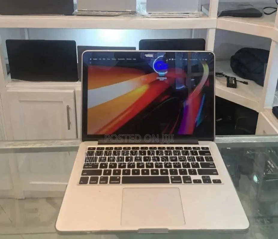 New Laptop Apple MacBook Pro 2013 8GB Intel Core i5 SSD 256GB