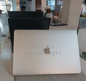 New Laptop Apple MacBook Pro 2020 8GB Intel Core I5 SSD 256GB