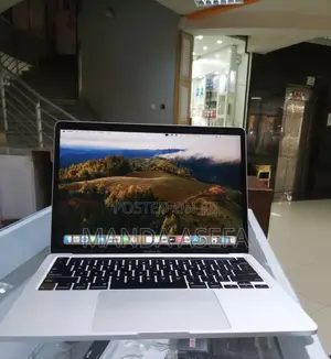 New Laptop Apple MacBook Pro 2018 16GB Intel Core I5 SSD 256GB