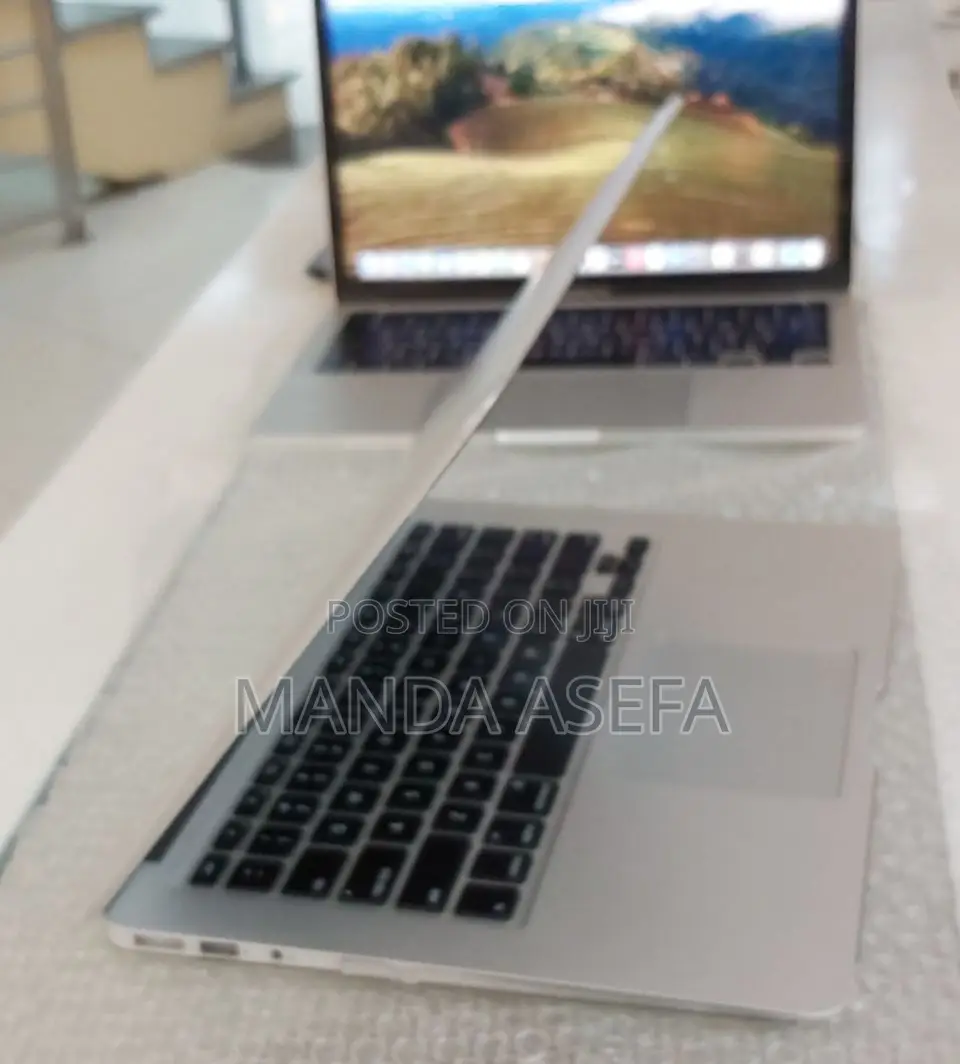 New Laptop Apple MacBook Air 2015 4GB Intel Core I5 SSD 128GB