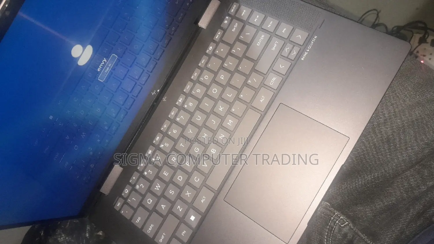 New Laptop HP Envy X360 8GB AMD Ryzen 5 SSD 512GB