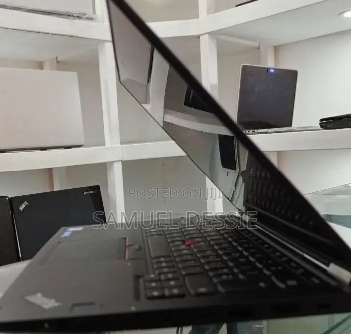 New Laptop Lenovo Yoga 260 16GB Intel Core I7 SSD 512GB