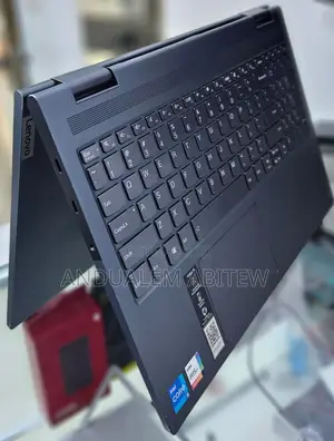 New Laptop Lenovo Yoga 700 8GB Intel Core I5 SSD 512GB